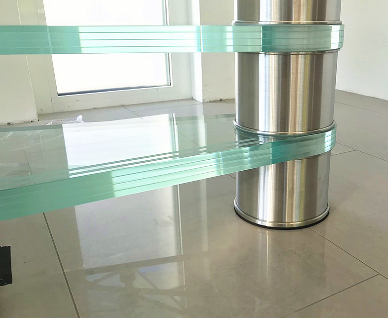 spiral staircase glass treads